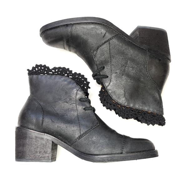 Latigo Kat Crochet Trim Lace-Up Bootie, Size 7M - Picture 2 of 10